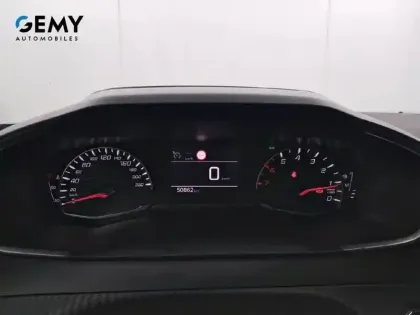 Photo 47 Peugeot 2008  PureTech 100 S&S BVM6