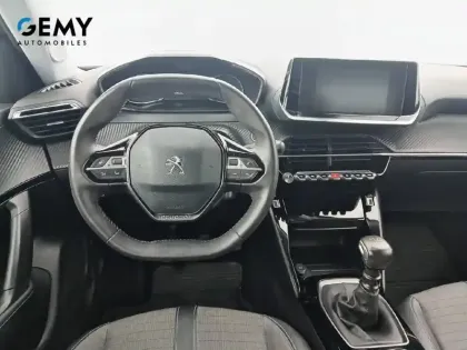 Photo 39 Peugeot 2008  PureTech 100 S&S BVM6