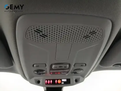 Photo 48 Peugeot 2008  PureTech 100 S&S BVM6