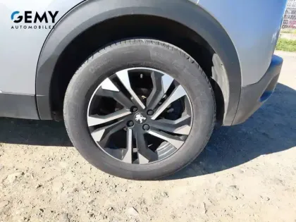 Photo 26 Peugeot 2008  PureTech 100 S&S BVM6