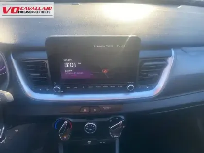 Photo 10 Kia Stonic  1.0 T-GDi 100 ch BVM6