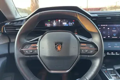 Photo 17 Peugeot 308  PureTech 130ch S&S EAT8