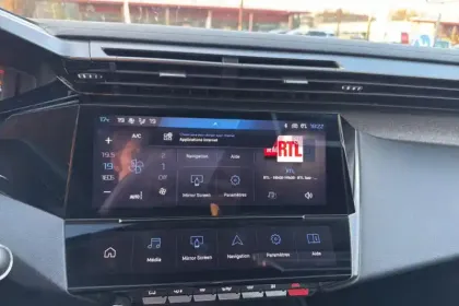 Photo 15 Peugeot 308  PureTech 130ch S&S EAT8