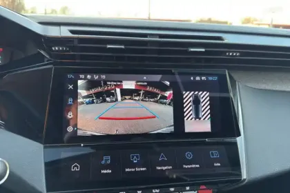 Photo 18 Peugeot 308  PureTech 130ch S&S EAT8