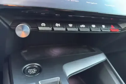 Photo 22 Peugeot 308  PureTech 130ch S&S EAT8