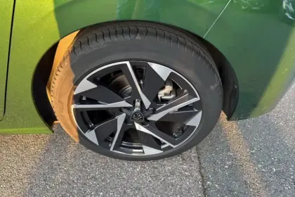 Photo 11 Peugeot 308  PureTech 130ch S&S EAT8