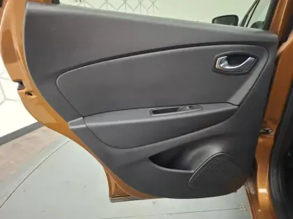 Photo 22 Renault Captur  TCe 150 FAP EDC