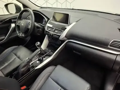 Photo 27 Mitsubishi Eclipse  Cross 1.5 MIVEC 163 BVM6 2WD