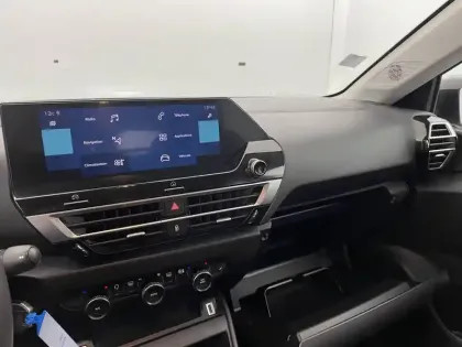 Photo 9 Citroën C4 e- 136 ch Automatique