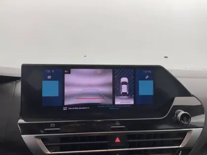 Photo 18 Citroën C4 e- 136 ch Automatique