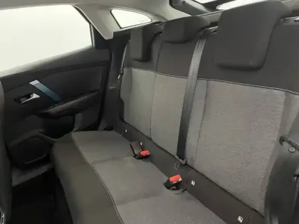 Photo 84 Citroën C4 e- 136 ch Automatique