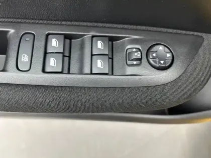 Photo 47 Peugeot 208 Gén. II Ph1 NG Active Pack 5