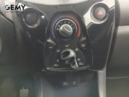 Photo 16 Peugeot 108  VTi 72ch S&S BVM5