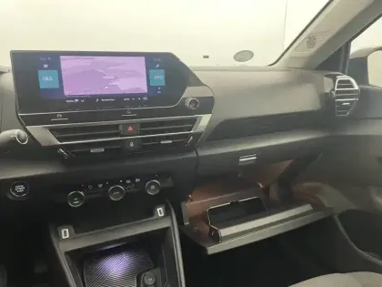 Photo 27 Citroën C4 e- 136 ch Automatique