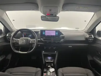 Photo 30 Citroën C4 e- 136 ch Automatique