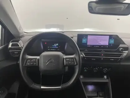 Photo 21 Citroën C4 e- 136 ch Automatique