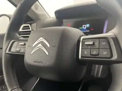 Photo 29 Citroën C4 e- 136 ch Automatique