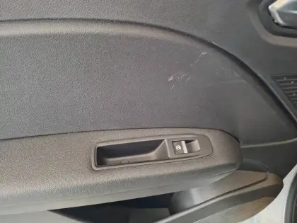 Photo 18 Renault Captur  Blue dCi 95