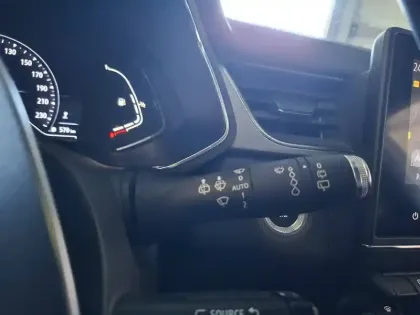 Photo 31 Renault Captur  Blue dCi 95