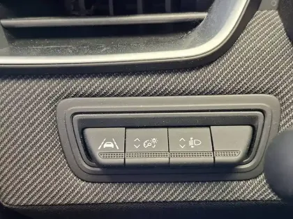 Photo 33 Renault Clio  E-Tech full hybrid 145