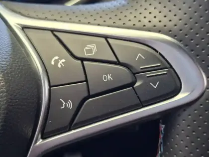 Photo 38 Renault Clio  E-Tech full hybrid 145