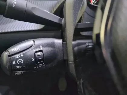 Photo 49 Peugeot 208 Gén. II Ph1 NG Active Pack 5