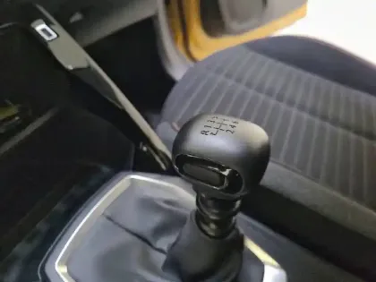 Photo 37 Peugeot 208 Gén. II Ph1 NG Active Pack 5