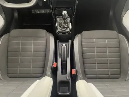 Photo 29 Citroën C3  Turbo 100 ch BVM6