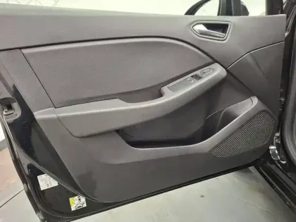 Photo 63 Renault Clio Gén. V (BJA) Ph1 Business 5