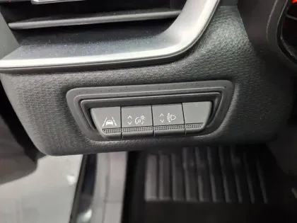 Photo 73 Renault Clio Gén. V (BJA) Ph1 Business 5