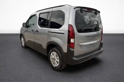 Photo 37 Peugeot Rifter  M Diesel 100 ch Manuelle 5pl