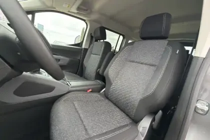 Photo 8 Peugeot Rifter  M Diesel 100 ch Manuelle 5pl