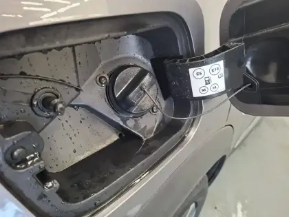 Photo 15 Renault Captur  mild hybrid 140