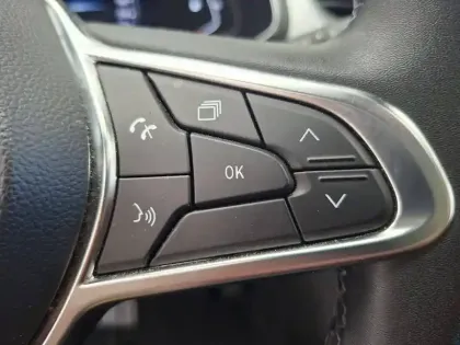 Photo 35 Renault Captur  mild hybrid 140