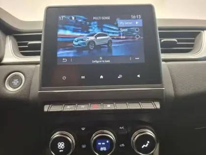 Photo 37 Renault Captur  mild hybrid 140