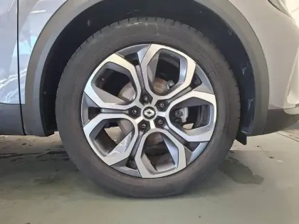 Photo 17 Renault Captur  mild hybrid 140