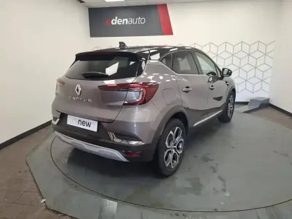 Photo 11 Renault Captur  mild hybrid 140