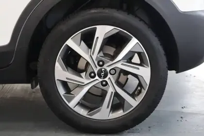 Photo 6 Kia Stonic  1.0 T-GDi 100 ch BVM6