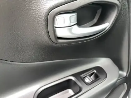 Photo 23 Jeep Renegade  1.0 Turbo T3 120 ch BVM6