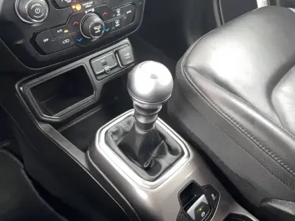 Photo 101 Jeep Renegade  1.0 Turbo T3 120 ch BVM6
