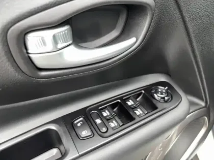 Photo 29 Jeep Renegade  1.0 Turbo T3 120 ch BVM6