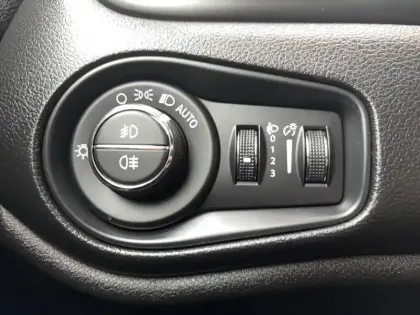 Photo 37 Jeep Renegade  1.0 Turbo T3 120 ch BVM6