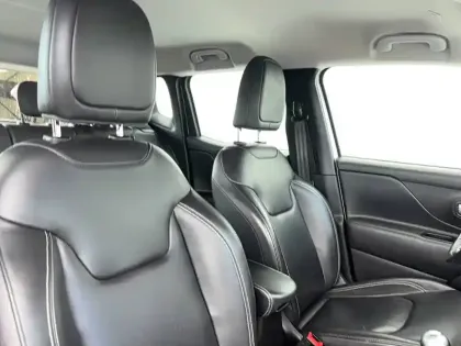 Photo 13 Jeep Renegade  1.0 Turbo T3 120 ch BVM6