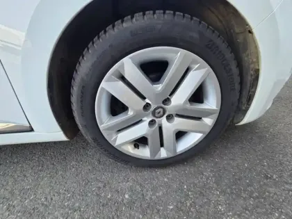 Photo 28 Renault Clio  TCe 90 - 21