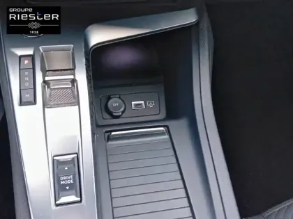 Photo 13 Peugeot 308  BlueHDi 130ch S&S EAT8