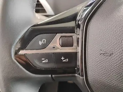 Photo 18 Peugeot 3008  BlueHDi 130ch S&S BVM6 Active Pack