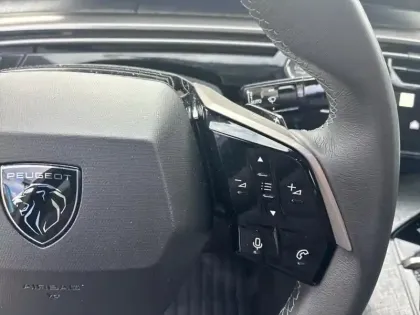 Photo 15 Peugeot 3008  Hybrid 145 e-DCS6 Allure