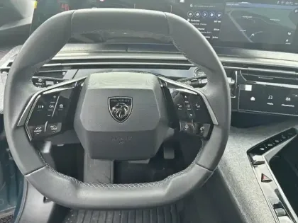 Photo 11 Peugeot 3008  Hybrid 145 e-DCS6 Allure