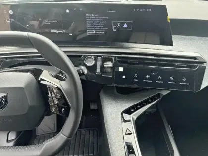 Photo 17 Peugeot 3008  Hybrid 145 e-DCS6 Allure