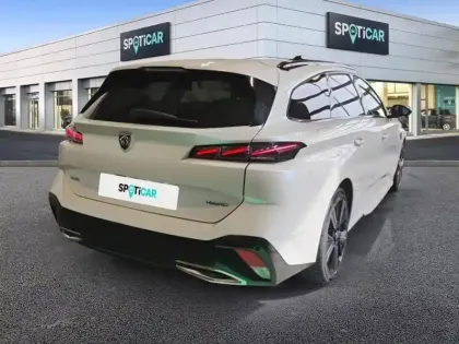 Photo 27 Peugeot 308  SW PHEV 225 e-EAT8 GT